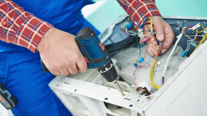 Akhisar Vaillant Vaillant çamaşır makinesi kart tamiri – Su almama arızası orijinal parça ile giderildi. - Teknik servis örneği